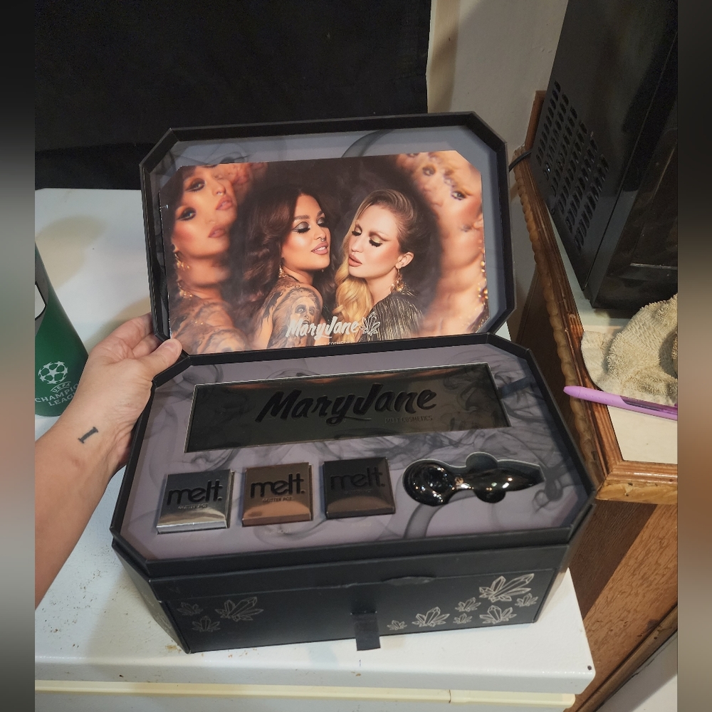 Melt Beauty Bundle